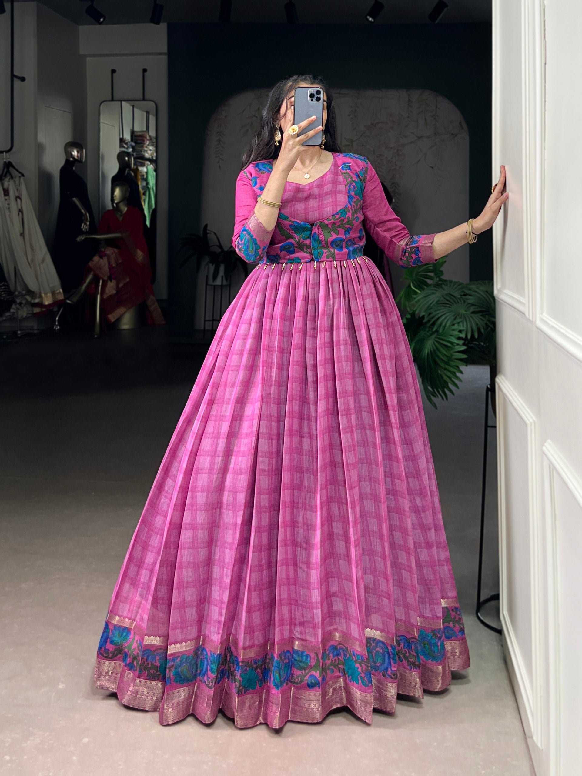Tanishka Zari Koti Gown