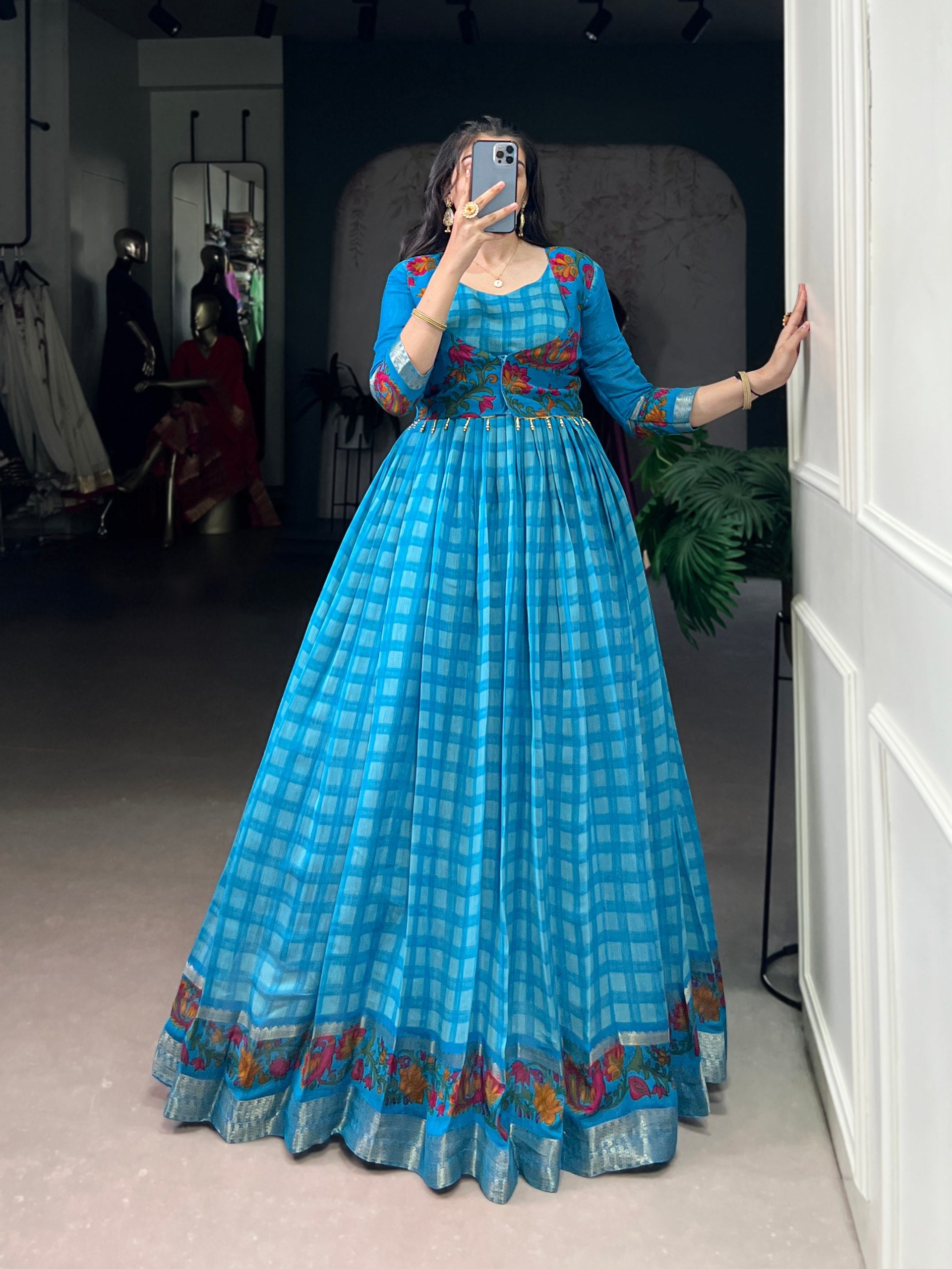 Tanishka Zari Koti Gown