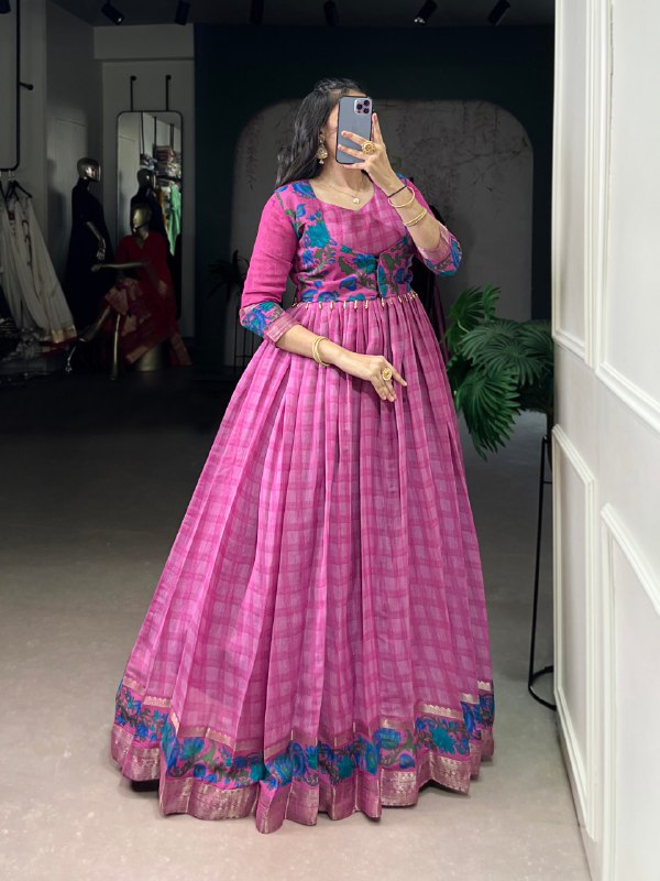 Tanishka Zari Koti Gown