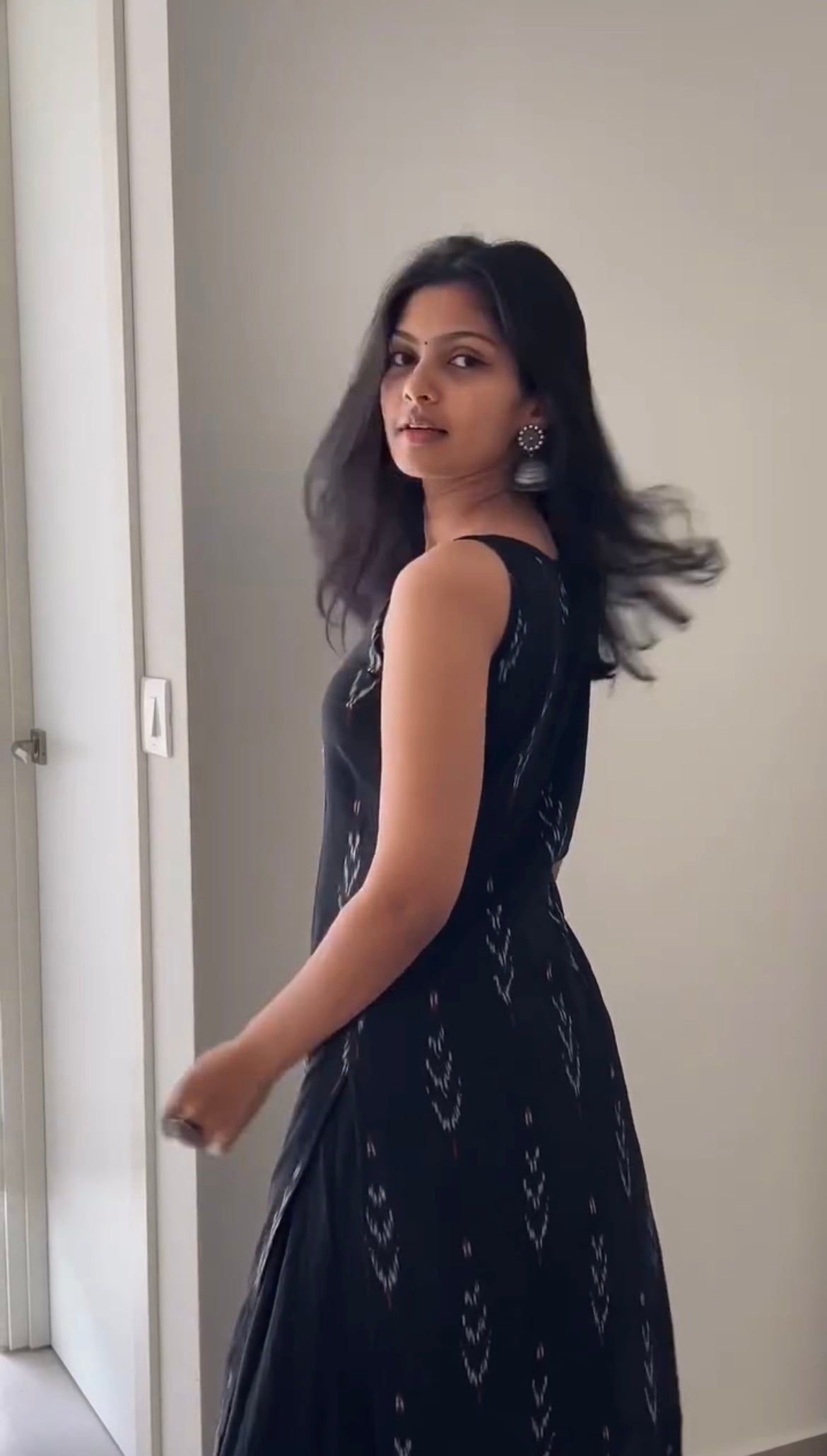 Ikat Elegance Sleeveless Kurta Set