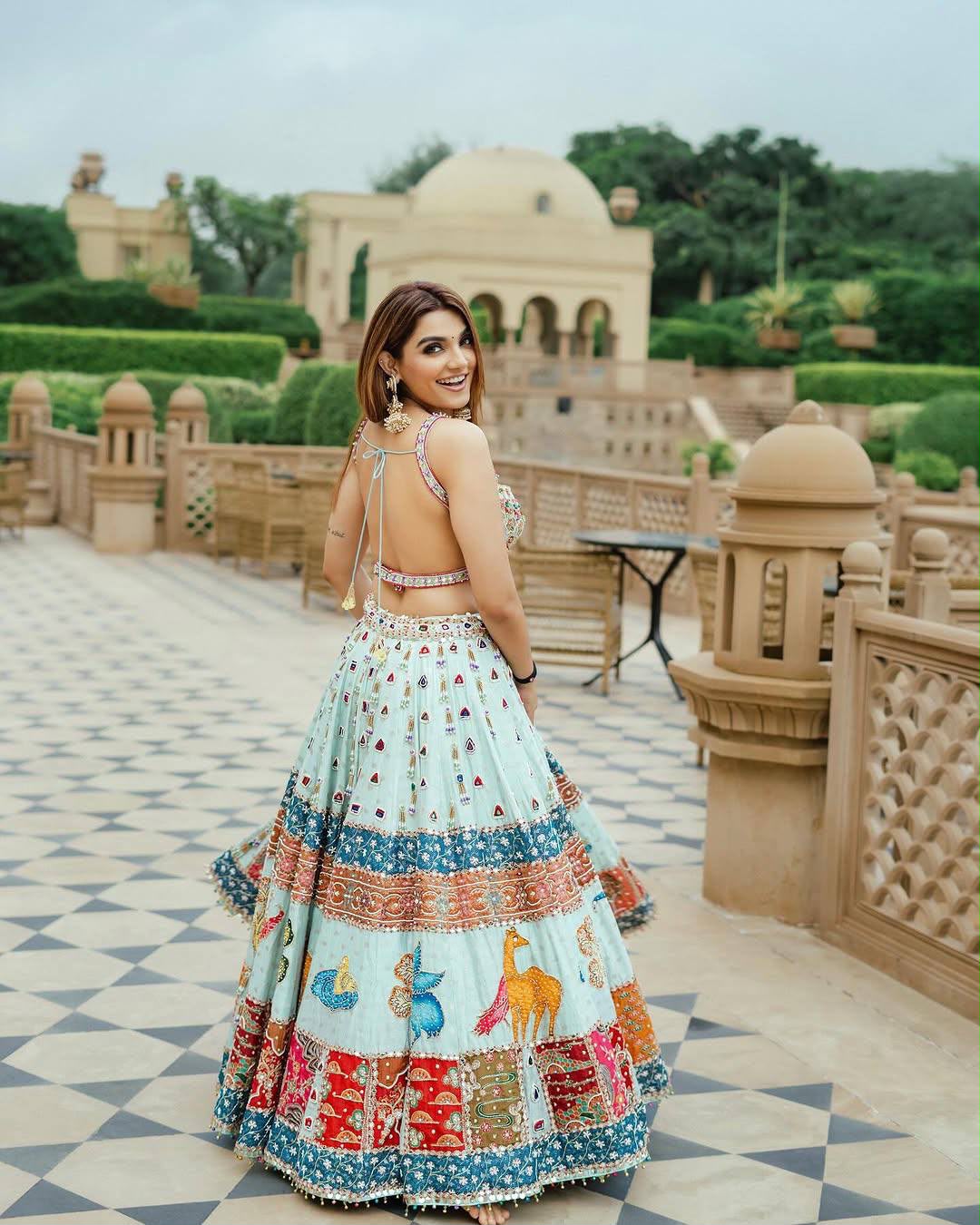 Noor-e-Rajwadi Lehenga