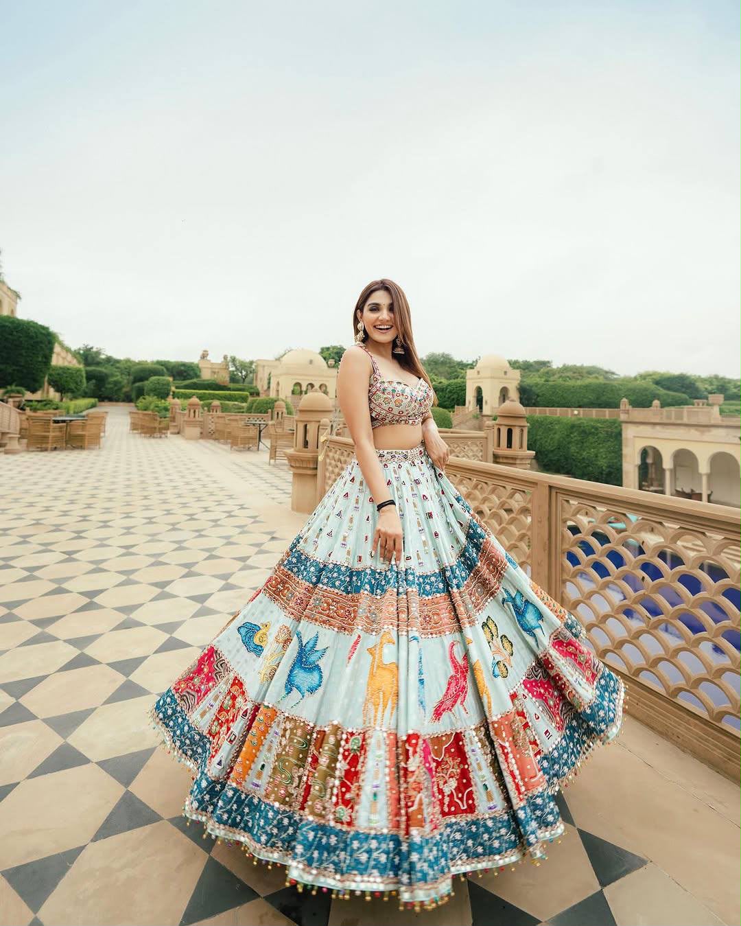 Noor-e-Rajwadi Lehenga