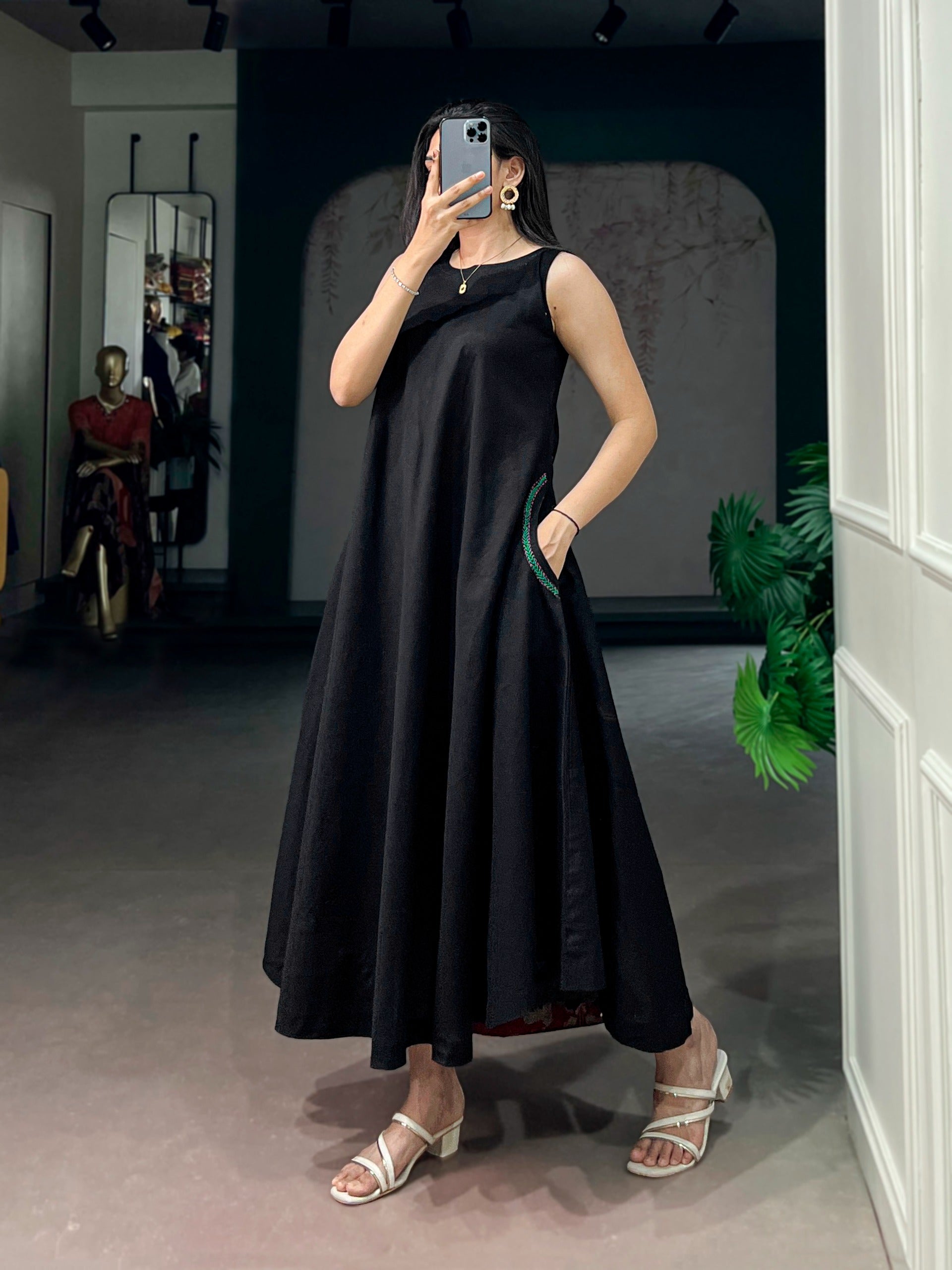 Ebony Aura Maxi