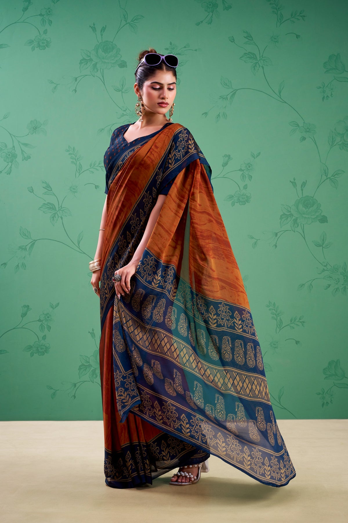 Regal Noir Saree