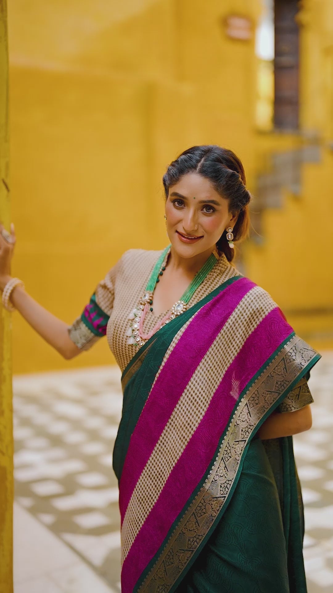 Meeshrii Royal Weaves