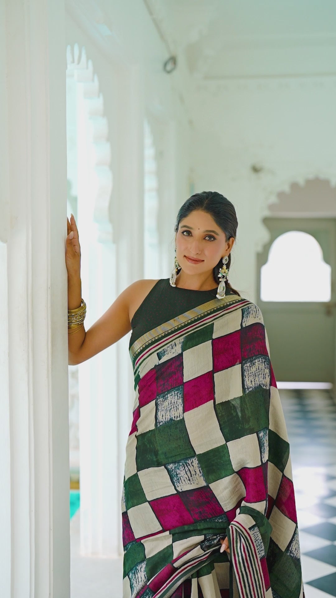 Woven whispers of royalty, wrapped in Chanderi charm